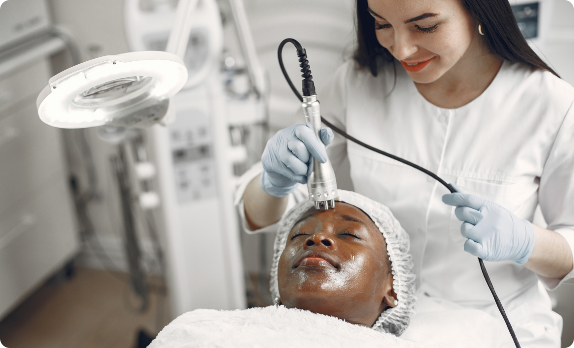 african-girl-woman-couch-lady-beautician PÓS-GRADUAÇÃO